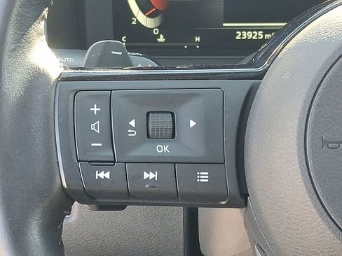 Certified 2023 Nissan Rogue Platinum image 22