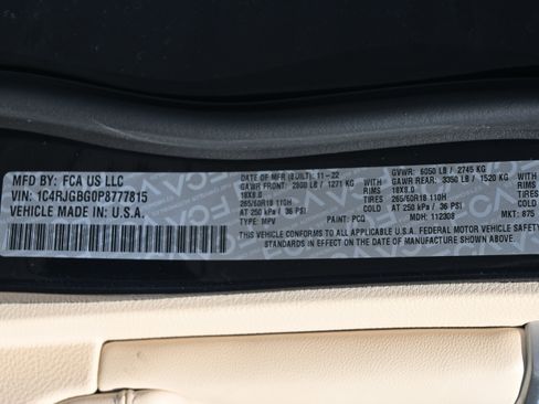 Used 2023 Jeep Grand Cherokee Limited w/ Luxury Tech Group II image 36