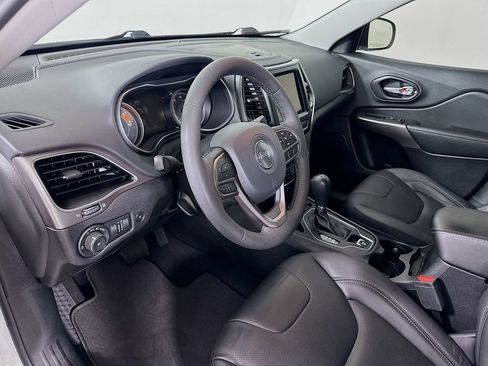 Used 2021 Jeep Cherokee Latitude Lux w/ Comfort/Convenience Group FWD image 9