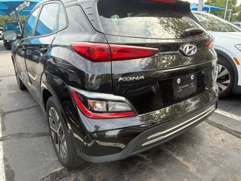 Used 2023 Hyundai Kona SE w/ Cargo Package FWD image 6