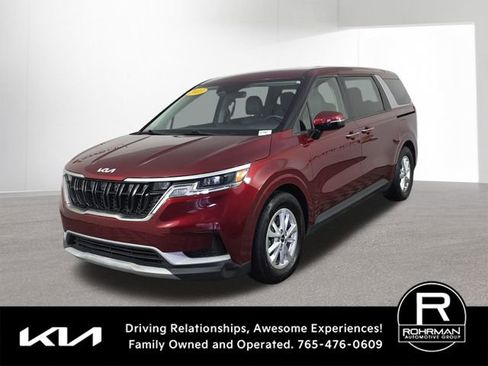 Used 2023 Kia Carnival LX FWD image 11