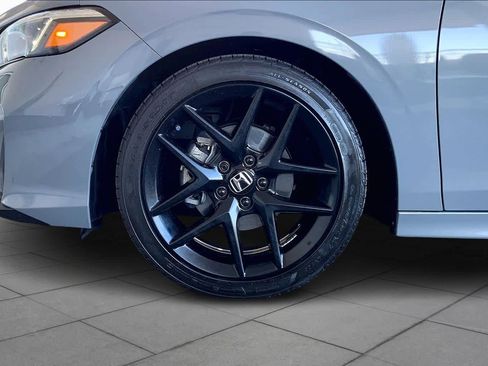 Used 2025 Honda Civic Sport image 11