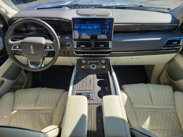 Used 2023 Lincoln Navigator Black Label AWD/4WD image 28
