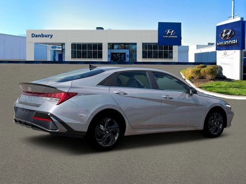 New 2026 Hyundai Elantra SEL Sport Premium image 8