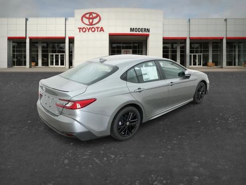 New 2026 Toyota Camry SE FWD image 7