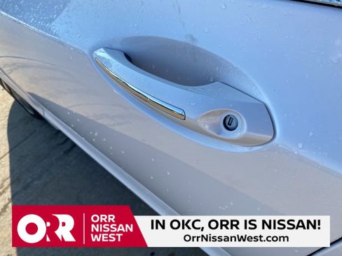 Used 2020 Lincoln MKZ Reserve w/ Elements Package image 11