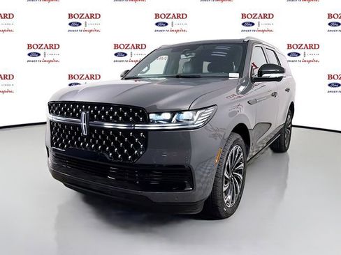 New 2025 Lincoln Navigator Black Label AWD/4WD image 3
