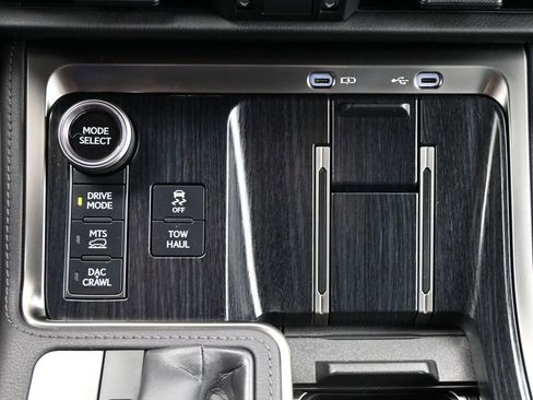 Used 2024 Lexus GX 550 AWD/4WD image 12
