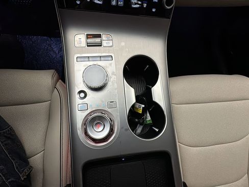 New 2026 Genesis GV70 2.5T Advanced image 25