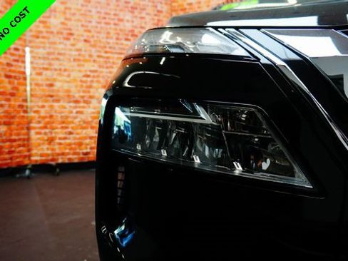 Used 2022 Nissan Rogue SV image 67