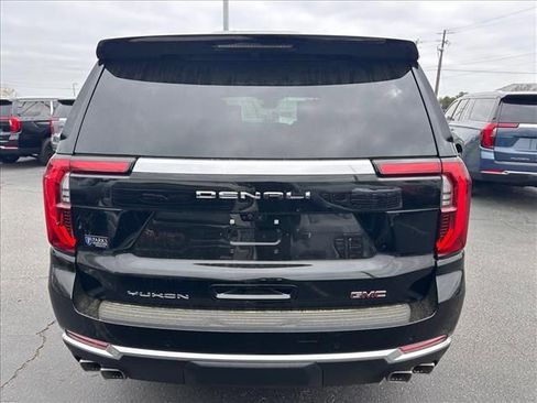 New 2026 GMC Yukon XL Denali w/ Denali Reserve Package image 10