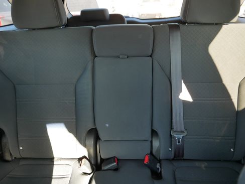 Used 2016 Kia Sorento LX w/ LX Convenience Package image 13