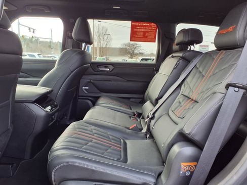 Certified 2025 Nissan Armada PRO-4X w/ Pro-4X Premium Package image 7