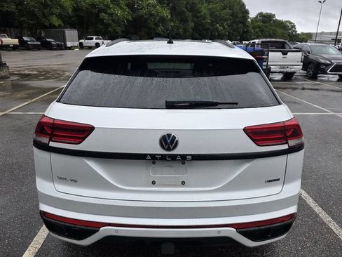 Used 2023 Volkswagen Atlas Cross Sport SEL AWD/4WD image 3