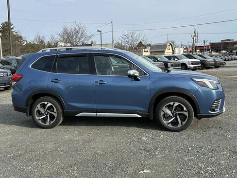 Used 2023 Subaru Forester Touring image 9