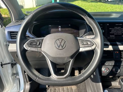 Used 2022 Volkswagen Taos SE FWD image 39