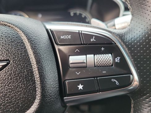 Certified 2025 Genesis G70 2.5T image 8