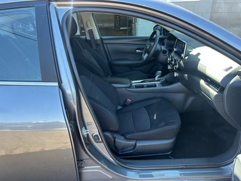 Used 2024 Nissan Sentra SV FWD image 31