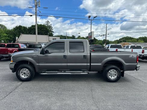 Used 2002 Ford F250 XLT AWD/4WD image 2