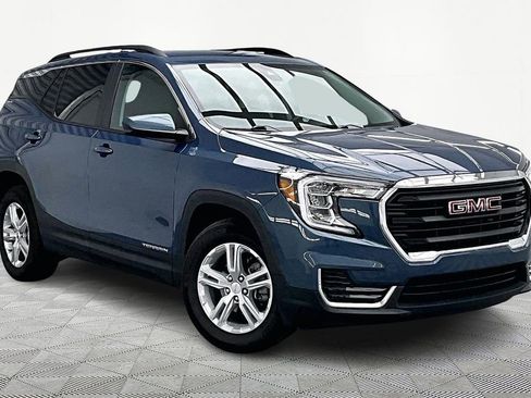 Used 2024 GMC Terrain SLE w/ Driver Convenience Package image 12