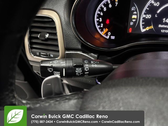 Used 2016 Jeep Grand Cherokee Laredo w/ Quick Order Package 23E AWD/4WD image 26
