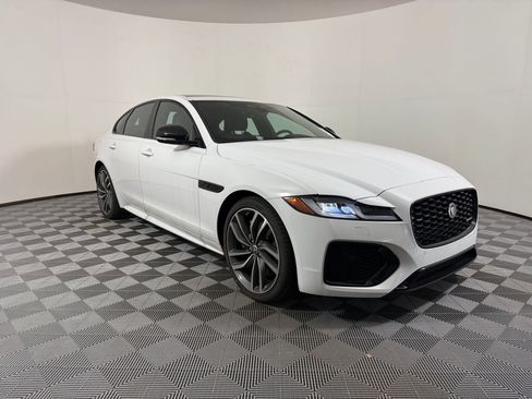Used 2024 Jaguar XF R-Dynamic SE AWD/4WD image 7