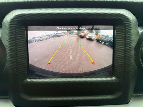Used 2021 Jeep Wrangler Unlimited Sport AWD/4WD image 13