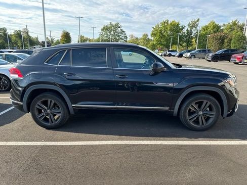 Used 2021 Volkswagen Atlas Cross Sport SE w/ Panoramic Sunroof Package FWD image 5