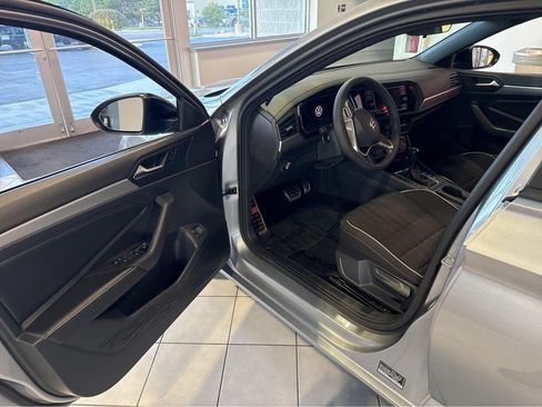 Used 2023 Volkswagen Jetta Sport FWD image 17