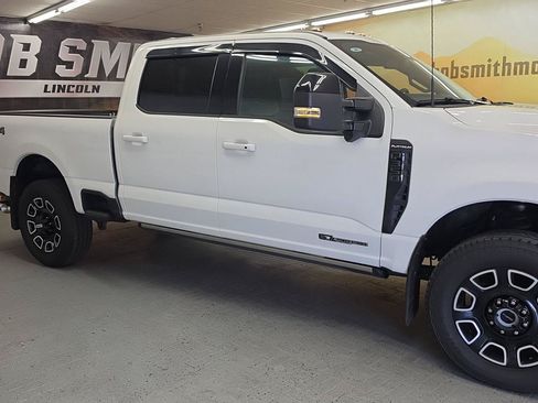Used 2025 Ford F350 Platinum AWD/4WD image 19