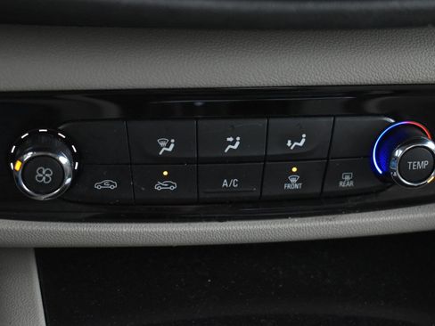 Used 2018 Buick Regal Preferred w/ Driver Confidence Package #1 image 26