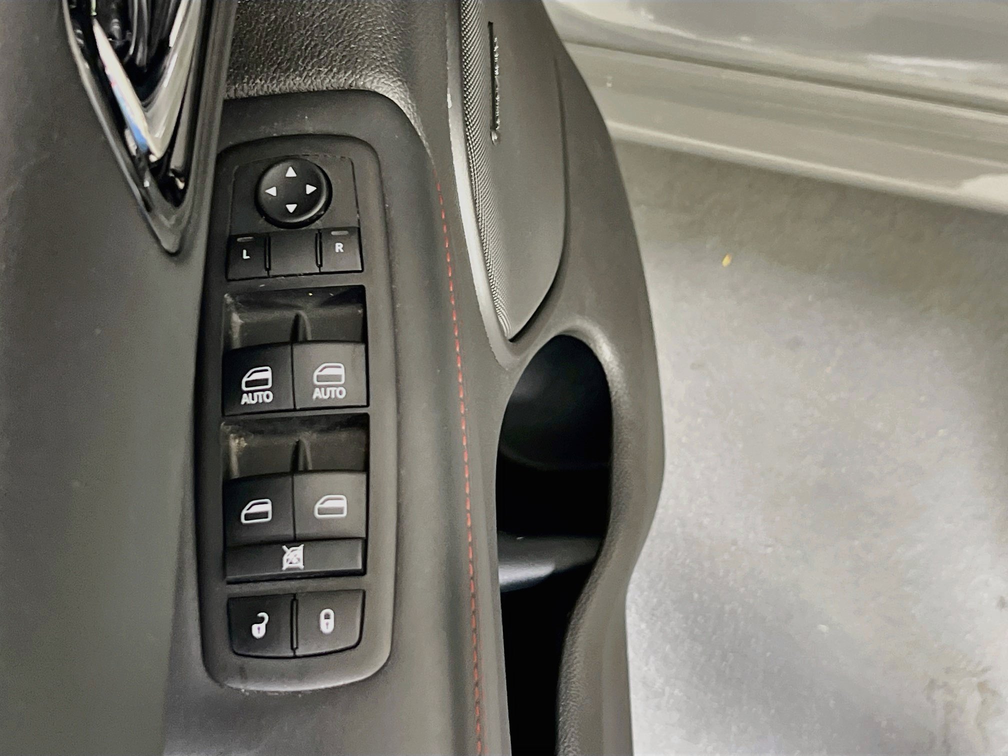 Used 2023 Dodge Durango R/T AWD/4WD image 18