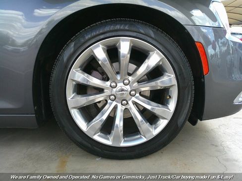Used 2019 Chrysler 300 Limited image 50