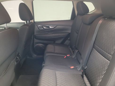 Used 2019 Nissan Rogue S w/ Special Edition Package FWD image 18