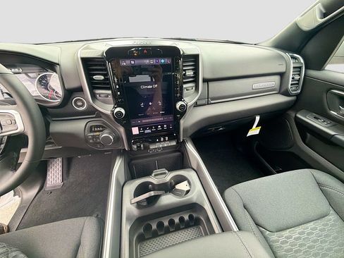 New 2026 RAM 1500 Big Horn AWD/4WD image 25