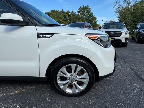 Used 2016 Kia Soul + image 13