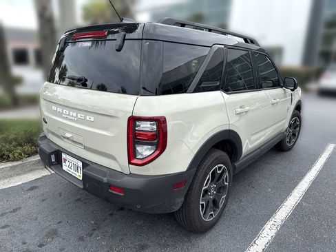 Certified 2025 Ford Bronco Sport Outer Banks w/ Outer Banks Tech Package+ AWD/4WD image 4