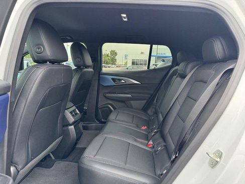 New 2026 Chevrolet Equinox EV LT image 5