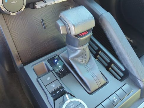 Used 2024 Toyota Tacoma TRD Off-Road image 20