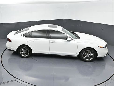 Used 2024 Honda Accord EX image 43