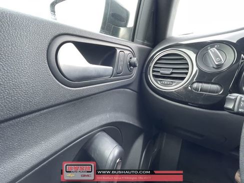 Used 2015 Volkswagen Beetle 1.8T image 15