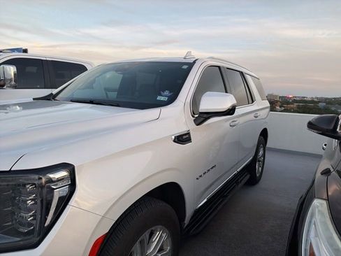 Used 2023 GMC Yukon SLT w/ SLT Luxury Package RWD image 40