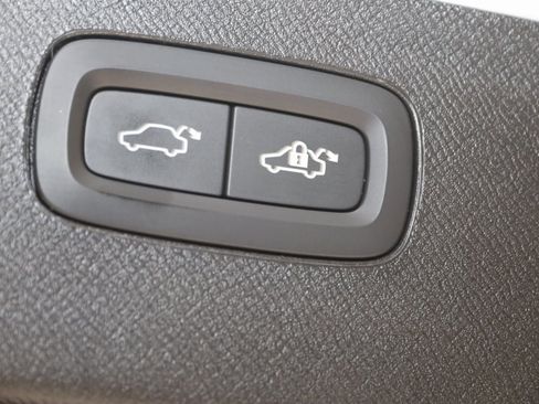 Used 2024 Volvo XC90 T8 Ultimate w/ Protection Package Premier image 51