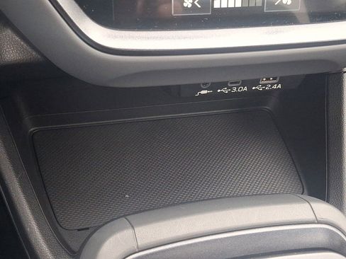 Used 2026 Subaru Crosstrek 2.0i Premium AWD/4WD image 23