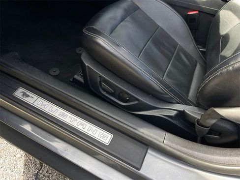Used 2022 Ford Mustang Premium image 11