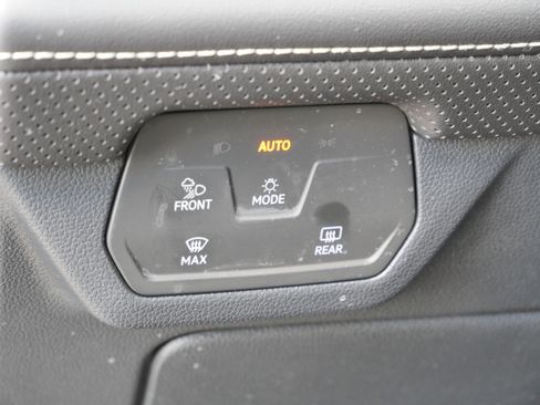 Used 2024 Volkswagen Atlas SEL Premium R-Line AWD/4WD image 21