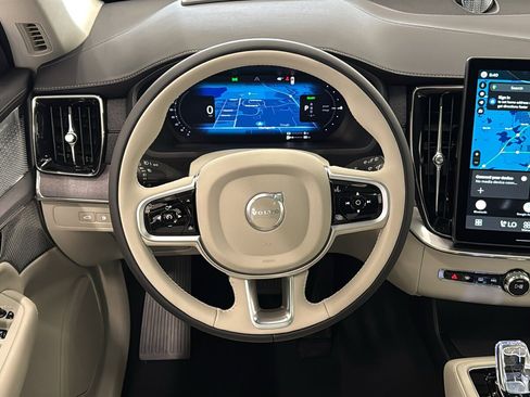 New 2026 Volvo XC90 T8 Ultra w/ Protection Package Premier AWD/4WD image 12