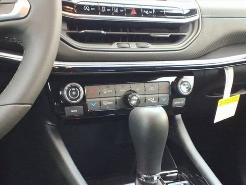 New 2026 Jeep Compass Limited image 8