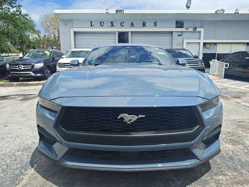 Used 2025 Ford Mustang Coupe RWD image 38