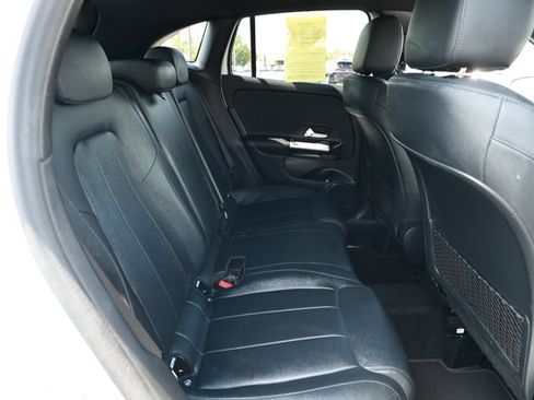 Used 2025 Mercedes-Benz GLA 250 image 28